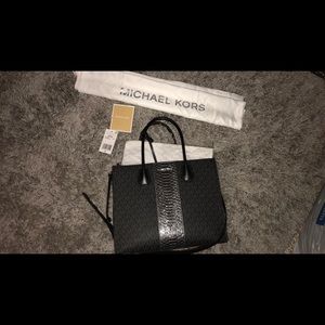 Authentic Michael Kors Mercer Tote ***FINAL PRICE